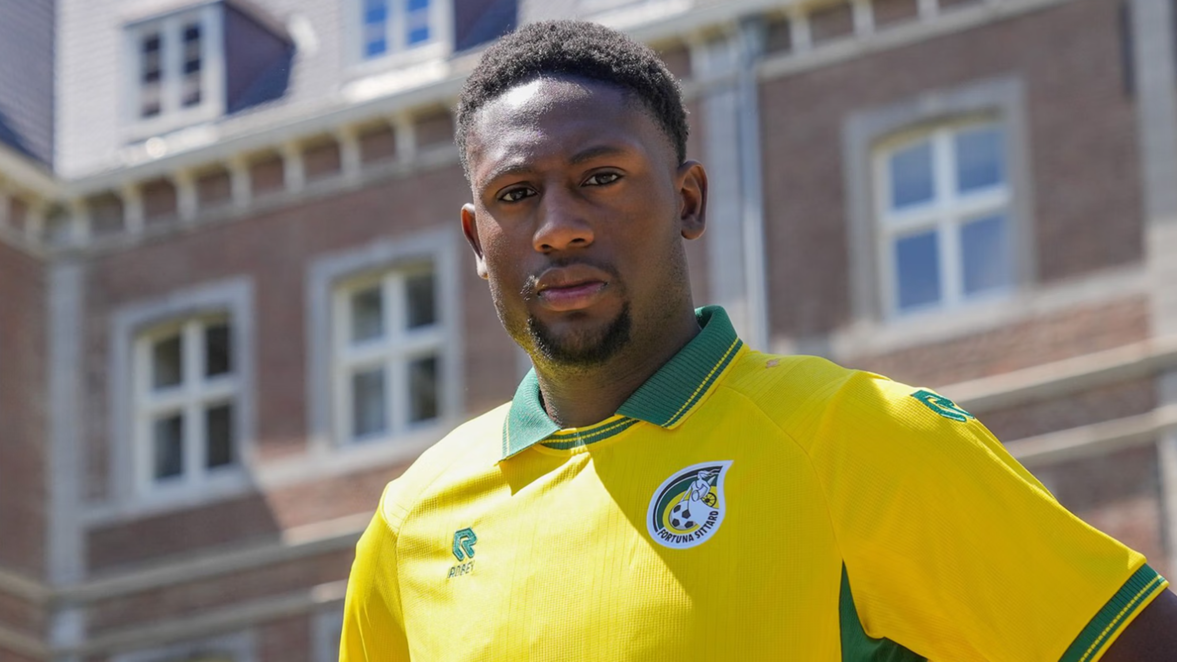 LIVE Transfers | Fortuna Sittard huurt Lequincio Zeefuik van AZ